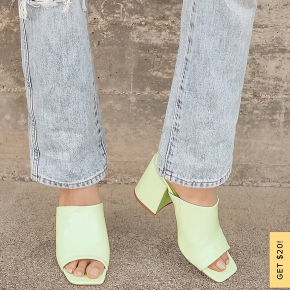 Lulu’s Qwynn Patent High Heel Slide Sandals - Picture 2 of 4